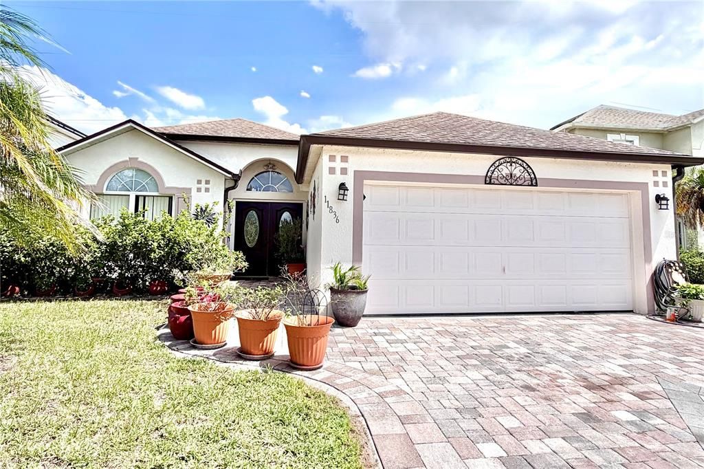 For Sale: $395,000 (3 beds, 2 baths, 1645 Square Feet)