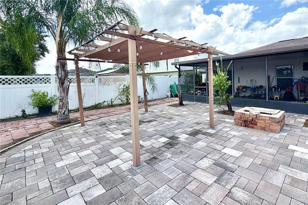 For Sale: $395,000 (3 beds, 2 baths, 1645 Square Feet)
