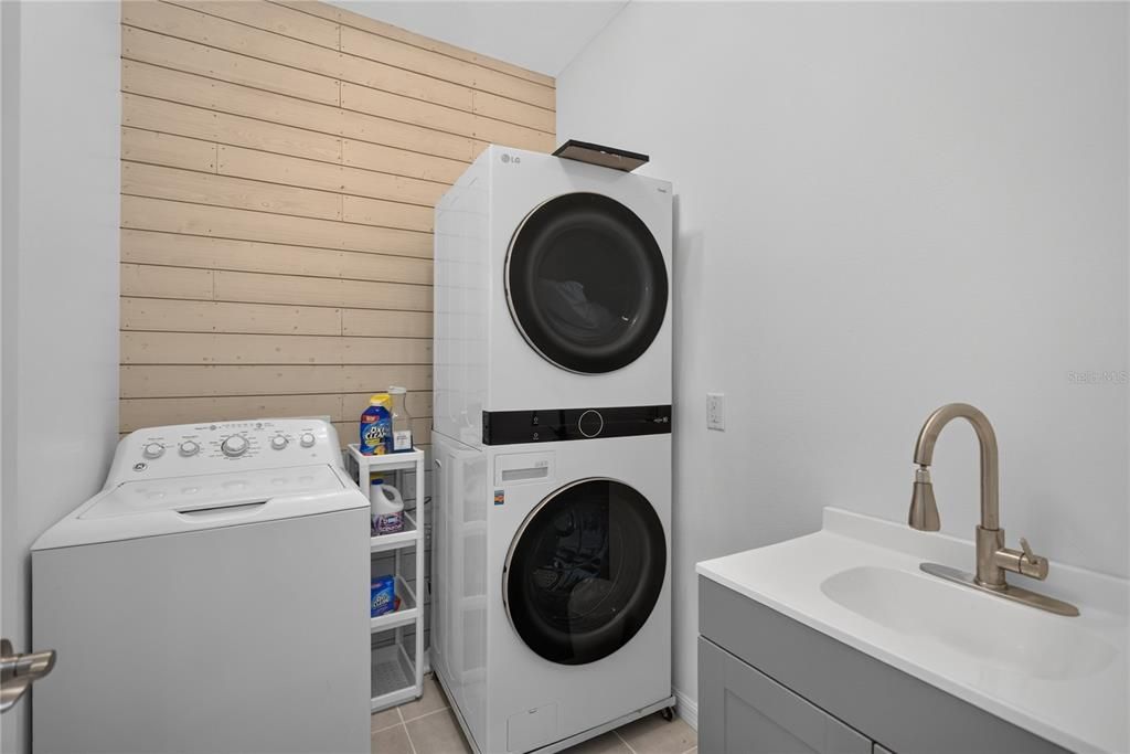 На продажу: $619,999 (4 спален, 3 ванн, 2451 Квадратных фут)