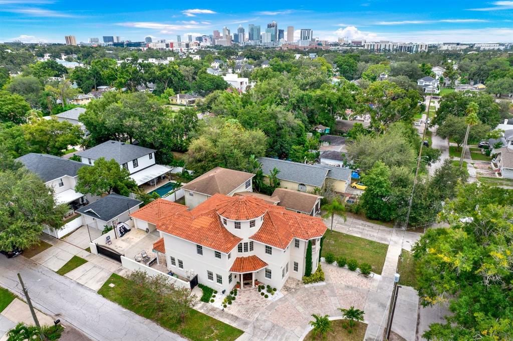 На продажу: $1,700,000 (5 спален, 4 ванн, 3810 Квадратных фут)
