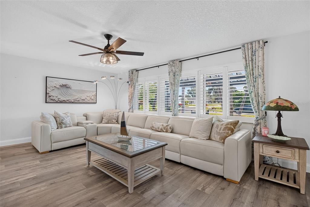 For Sale: $720,000 (3 beds, 2 baths, 1841 Square Feet)