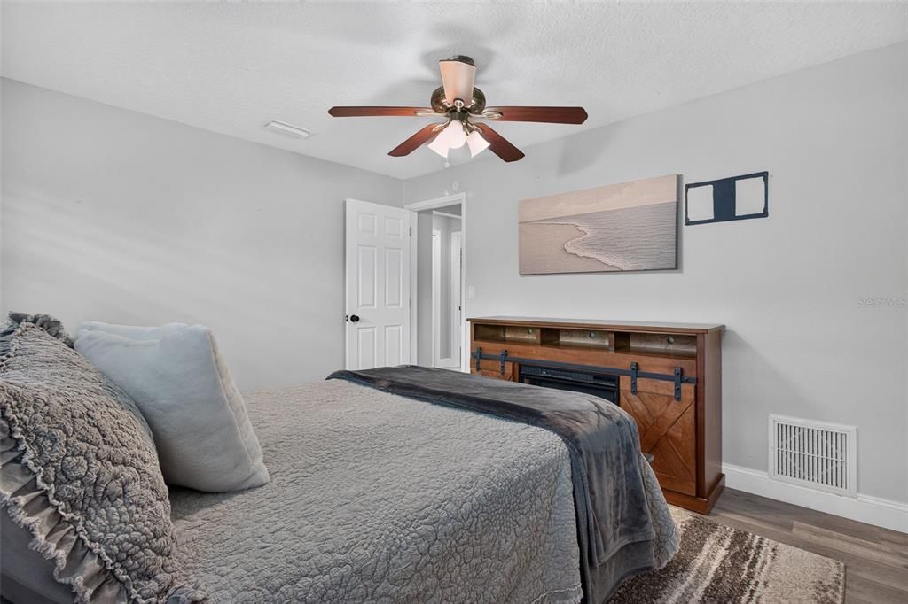 For Sale: $720,000 (3 beds, 2 baths, 1841 Square Feet)