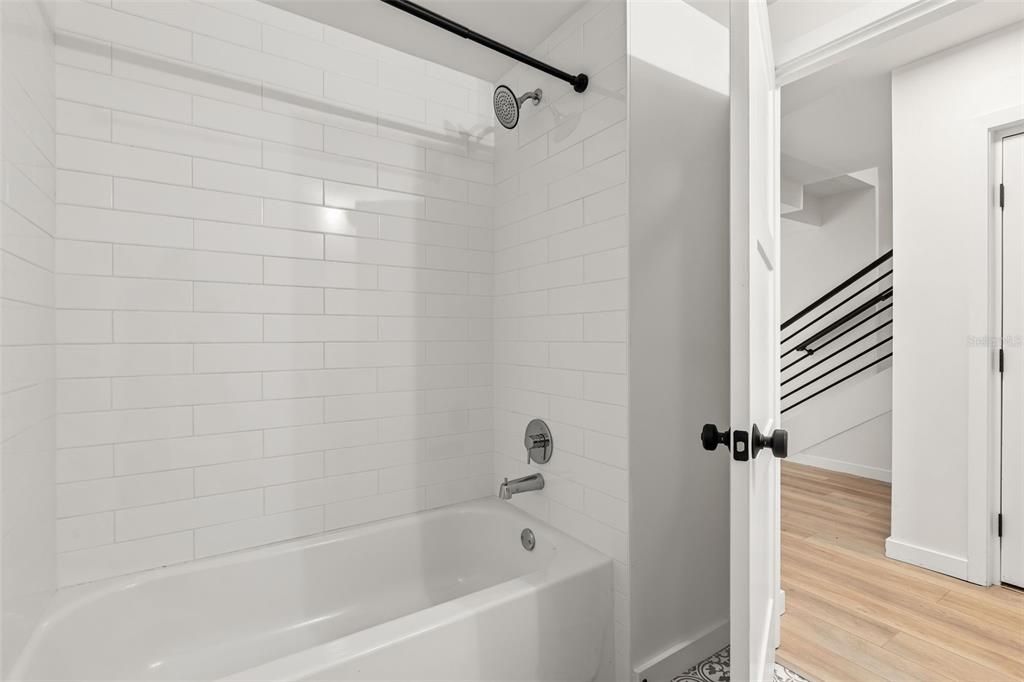 For Rent: $4,000 (3 beds, 3 baths, 2181 Square Feet)