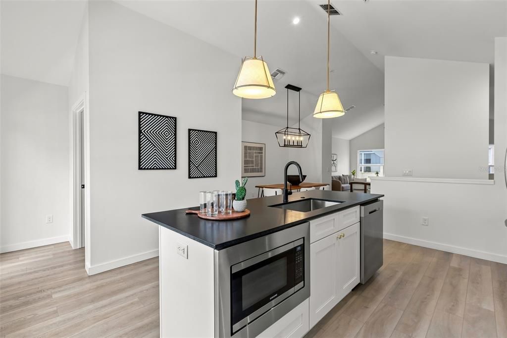 For Rent: $4,000 (3 beds, 3 baths, 2181 Square Feet)