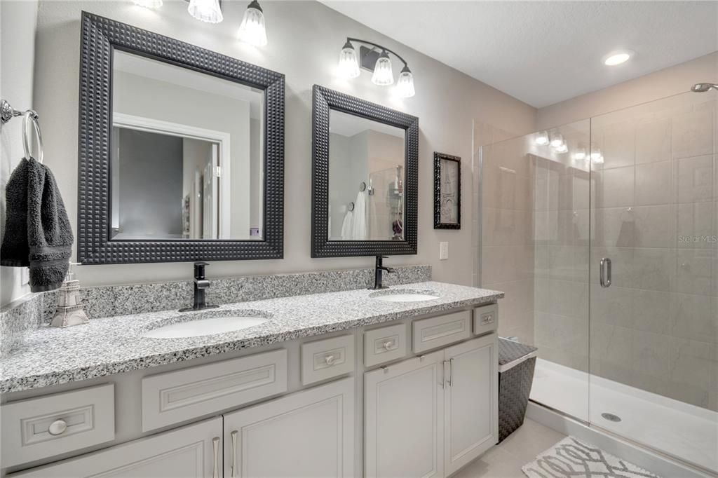 For Sale: $360,000 (2 beds, 2 baths, 1706 Square Feet)