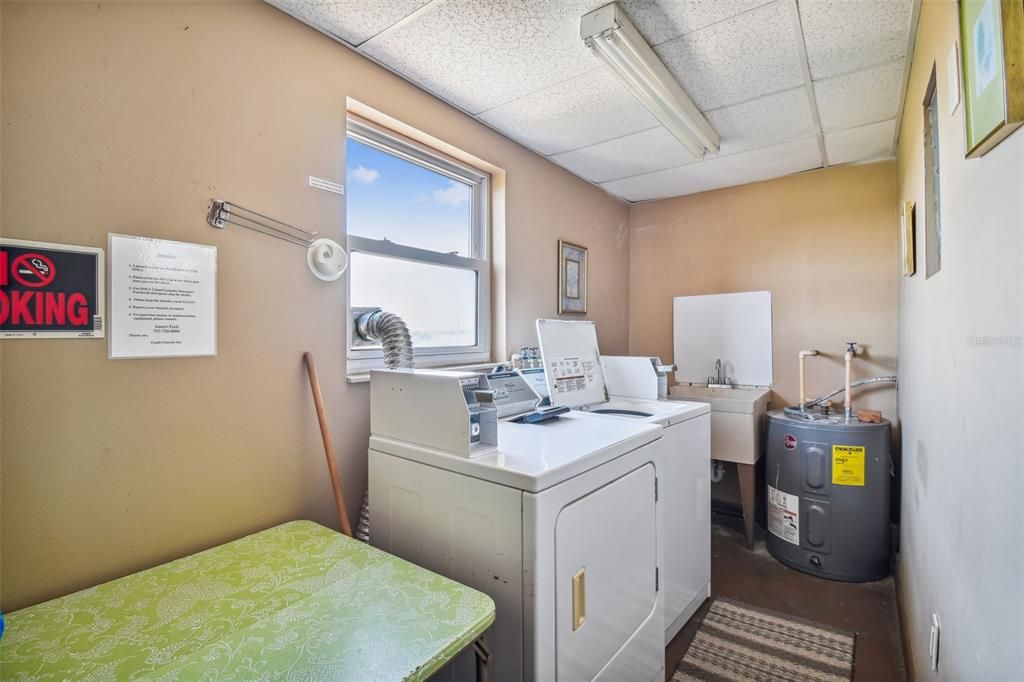 For Sale: $185,000 (2 beds, 2 baths, 959 Square Feet)