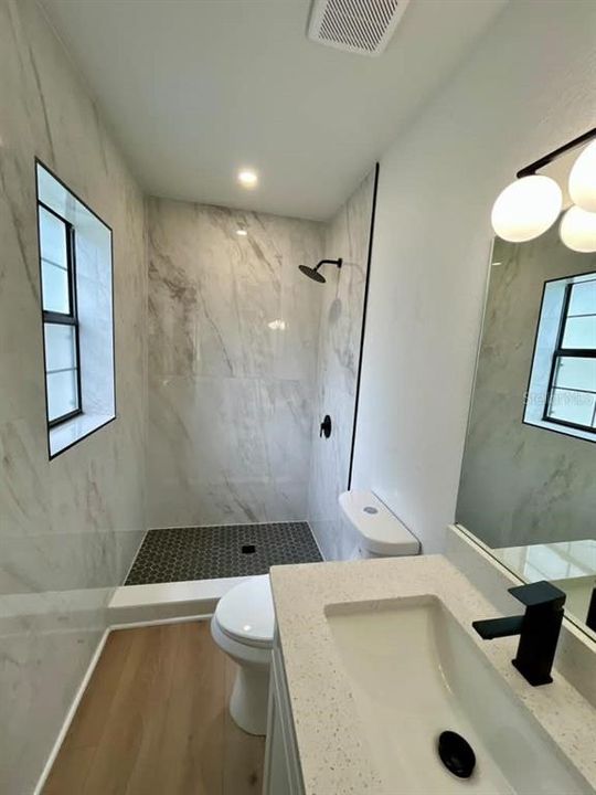 For Sale: $389,000 (3 beds, 3 baths, 1798 Square Feet)