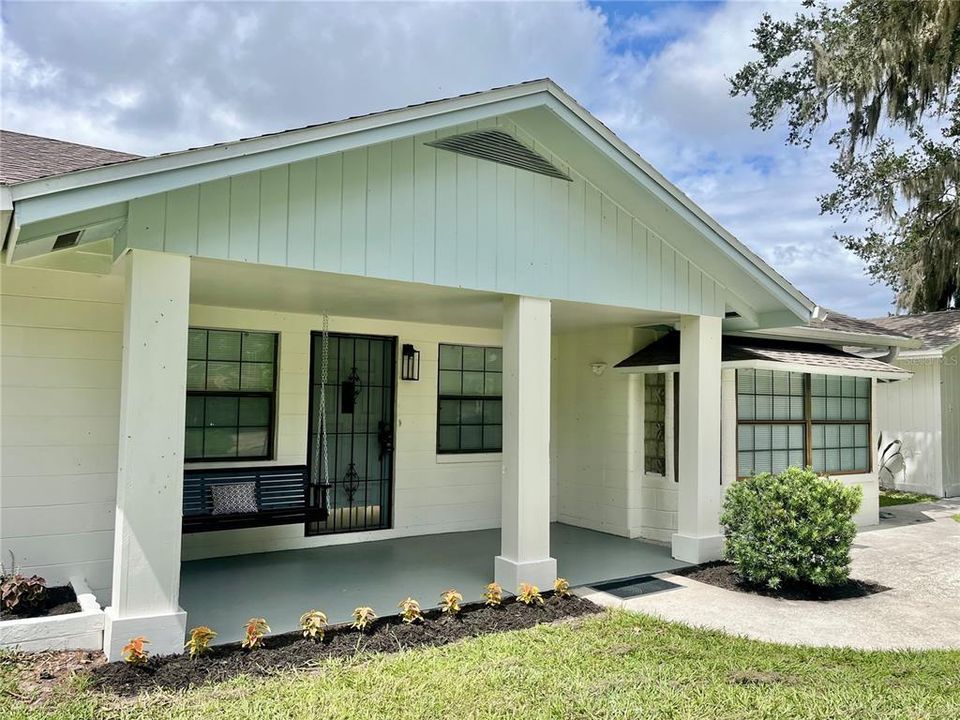 For Sale: $389,000 (3 beds, 3 baths, 1798 Square Feet)
