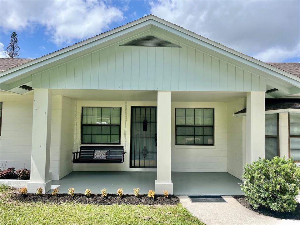 For Sale: $389,000 (3 beds, 3 baths, 1798 Square Feet)