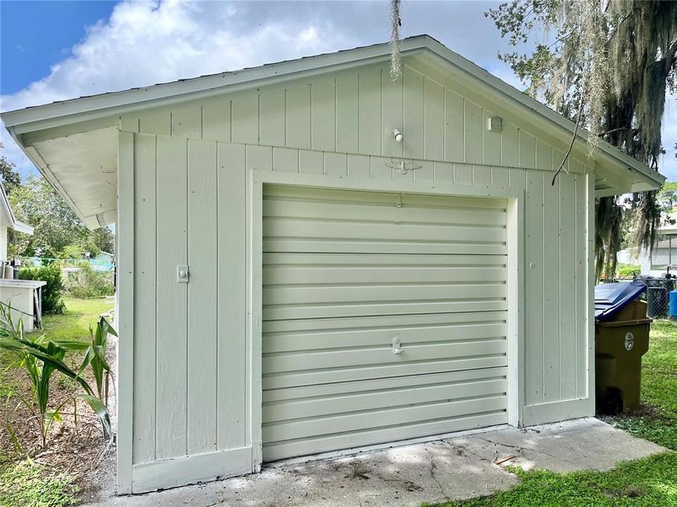 For Sale: $389,000 (3 beds, 3 baths, 1798 Square Feet)
