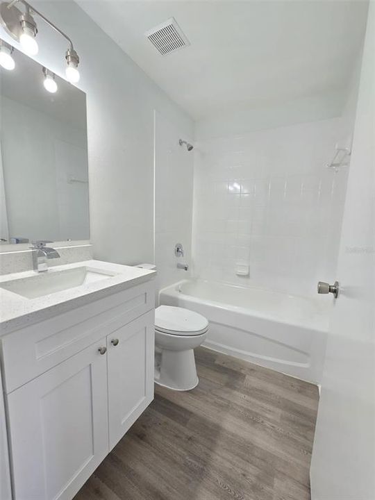 En Venta: $290,900 (3 camas, 2 baños, 1141 Pies cuadrados)