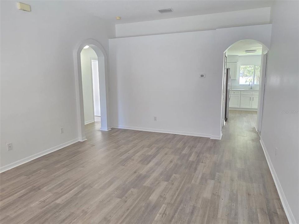 En Venta: $290,900 (3 camas, 2 baños, 1141 Pies cuadrados)