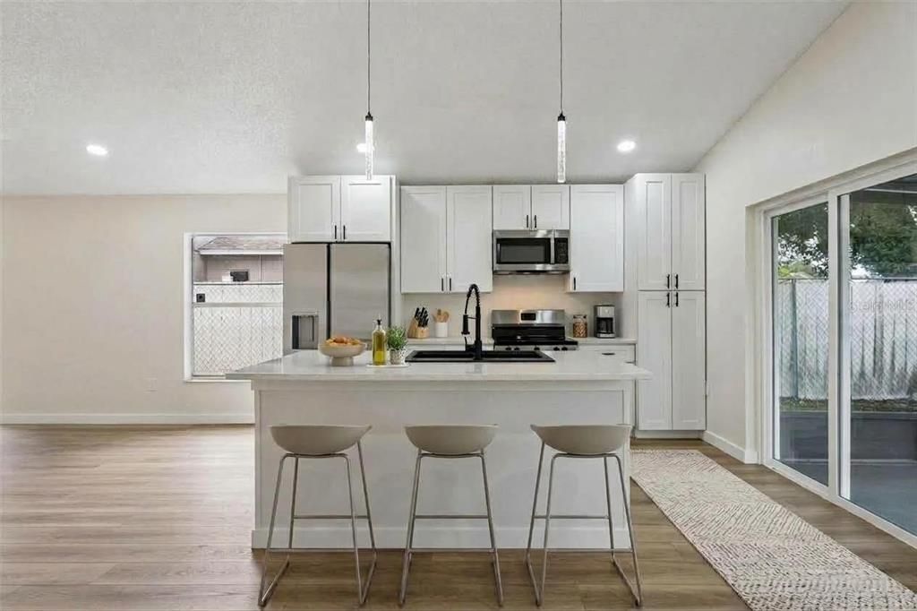 На продажу: $349,000 (3 спален, 2 ванн, 1180 Квадратных фут)