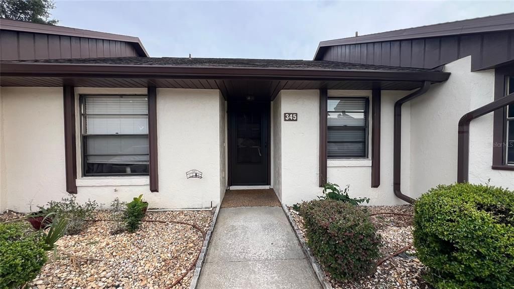 For Sale: $164,900 (2 beds, 1 baths, 1098 Square Feet)
