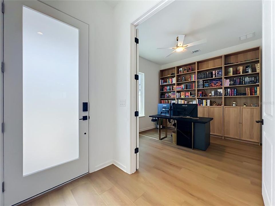 En Venta: $979,900 (5 camas, 4 baños, 3987 Pies cuadrados)