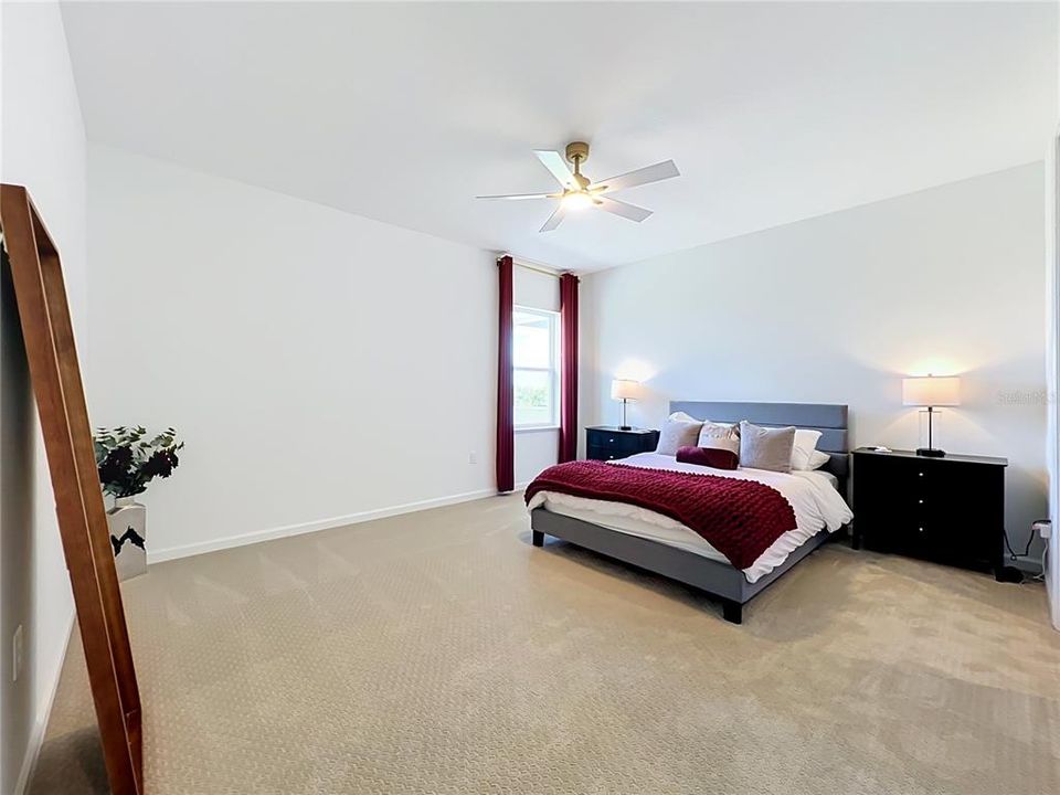En Venta: $979,900 (5 camas, 4 baños, 3987 Pies cuadrados)