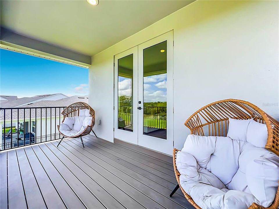 En Venta: $979,900 (5 camas, 4 baños, 3987 Pies cuadrados)
