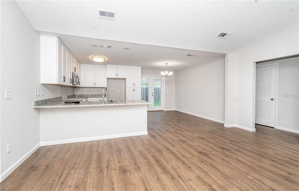 For Sale: $339,000 (3 beds, 2 baths, 1322 Square Feet)