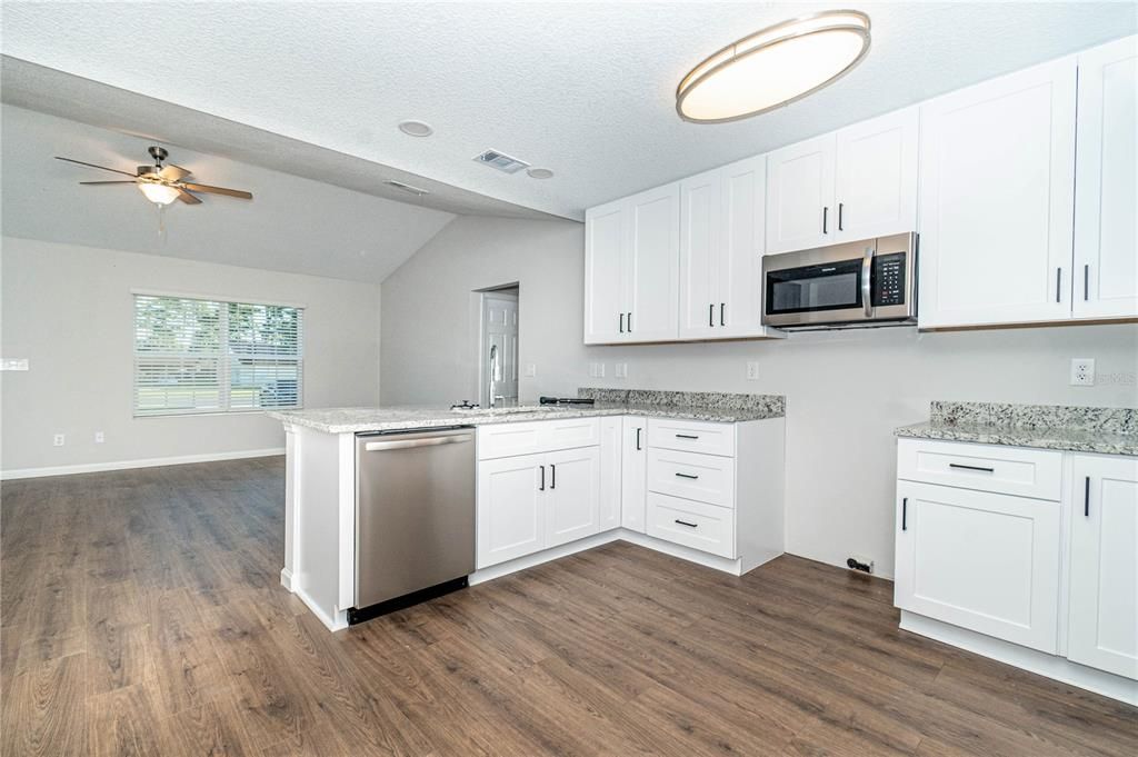 For Sale: $339,000 (3 beds, 2 baths, 1322 Square Feet)