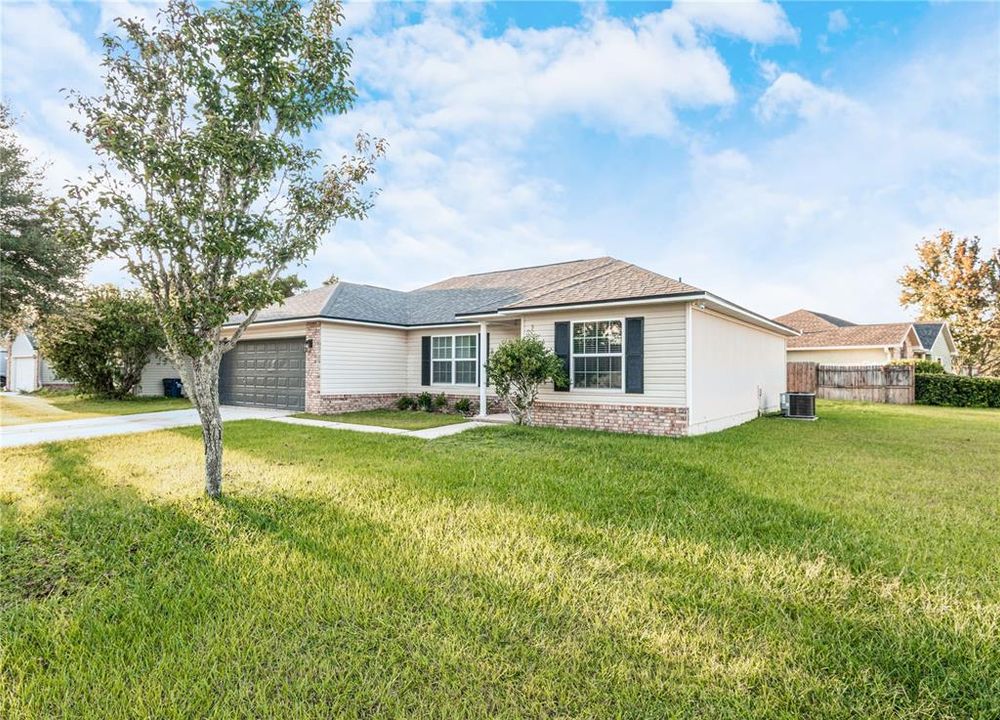 For Sale: $339,000 (3 beds, 2 baths, 1322 Square Feet)