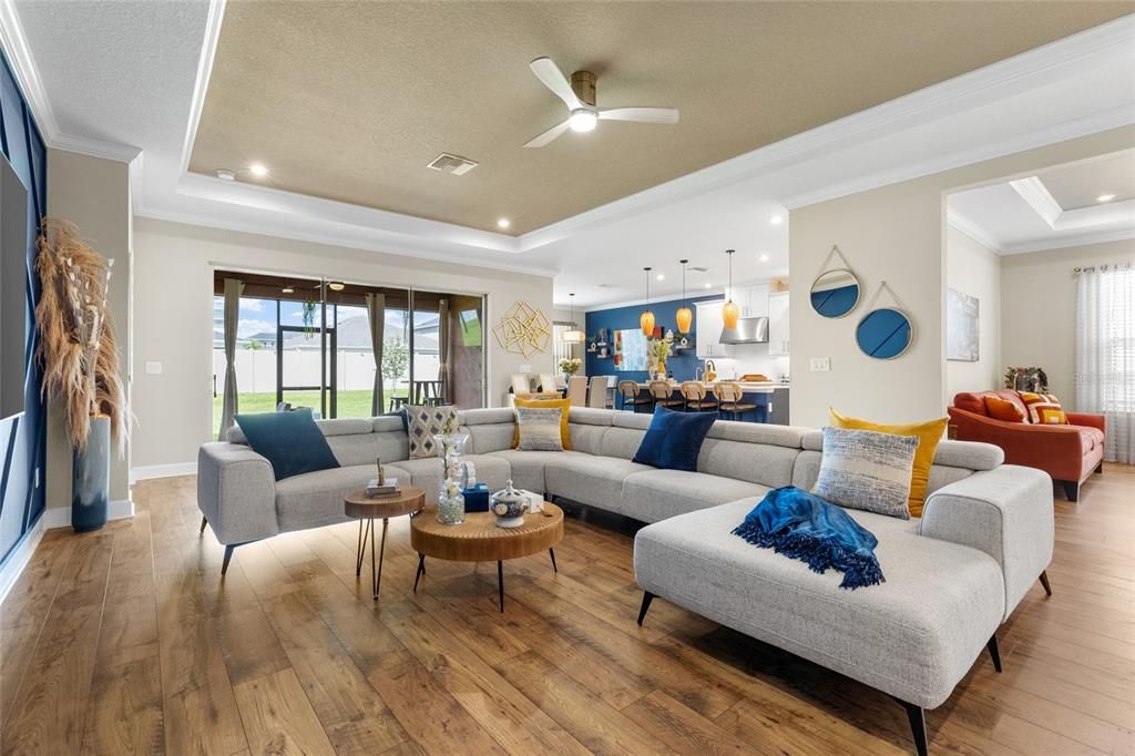 En Venta: $679,000 (4 camas, 3 baños, 2795 Pies cuadrados)