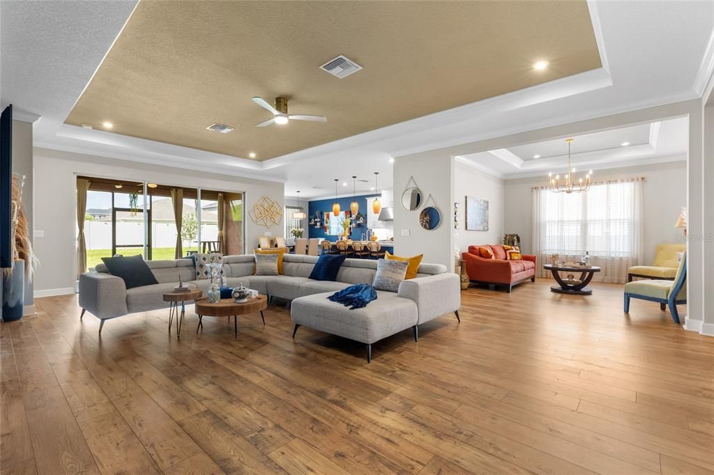 En Venta: $679,000 (4 camas, 3 baños, 2795 Pies cuadrados)