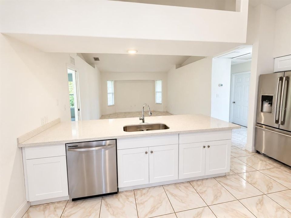 Active With Contract: $279,950 (3 beds, 2 baths, 2047 Square Feet)
