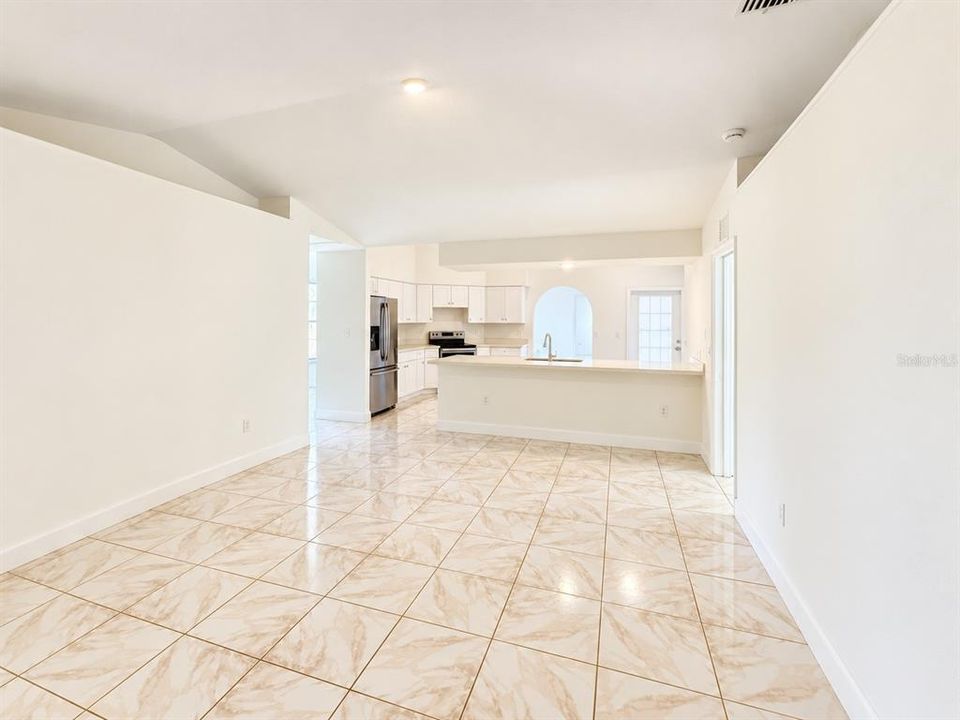 Active With Contract: $279,950 (3 beds, 2 baths, 2047 Square Feet)