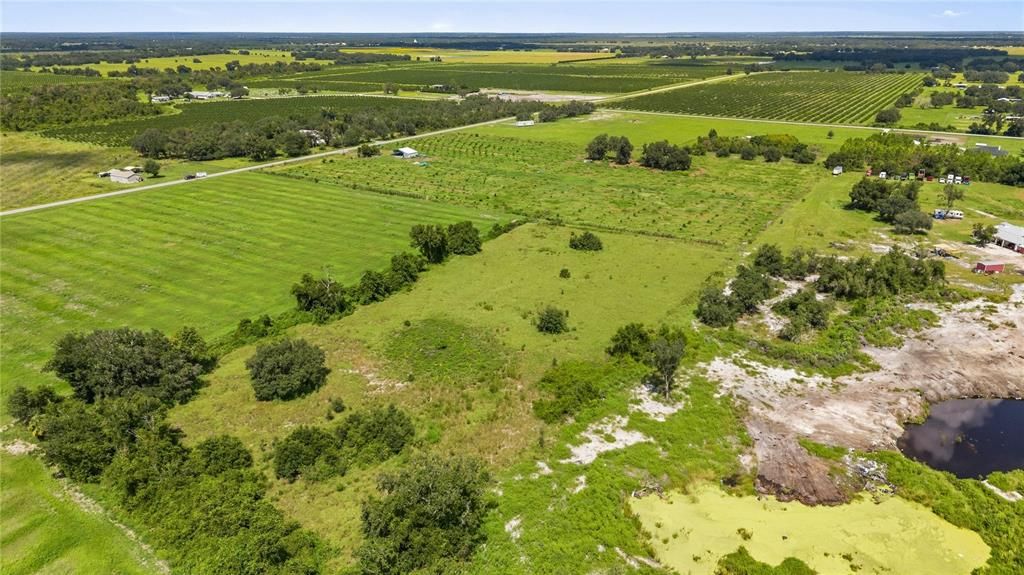 На продажу: $600,000 (13.41 acres)