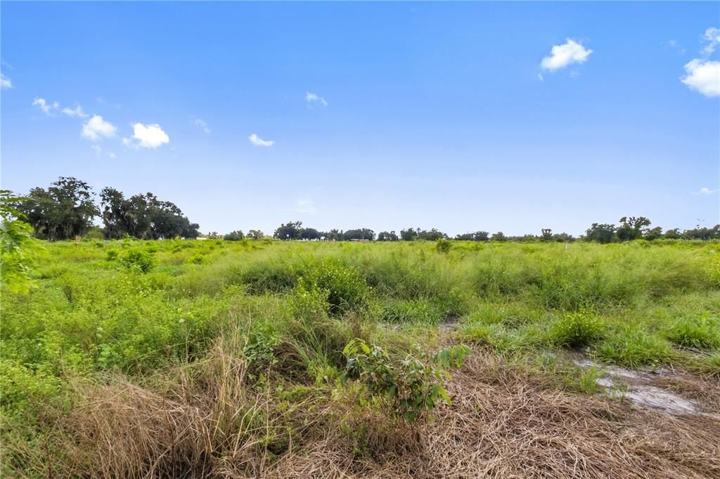 На продажу: $600,000 (13.41 acres)