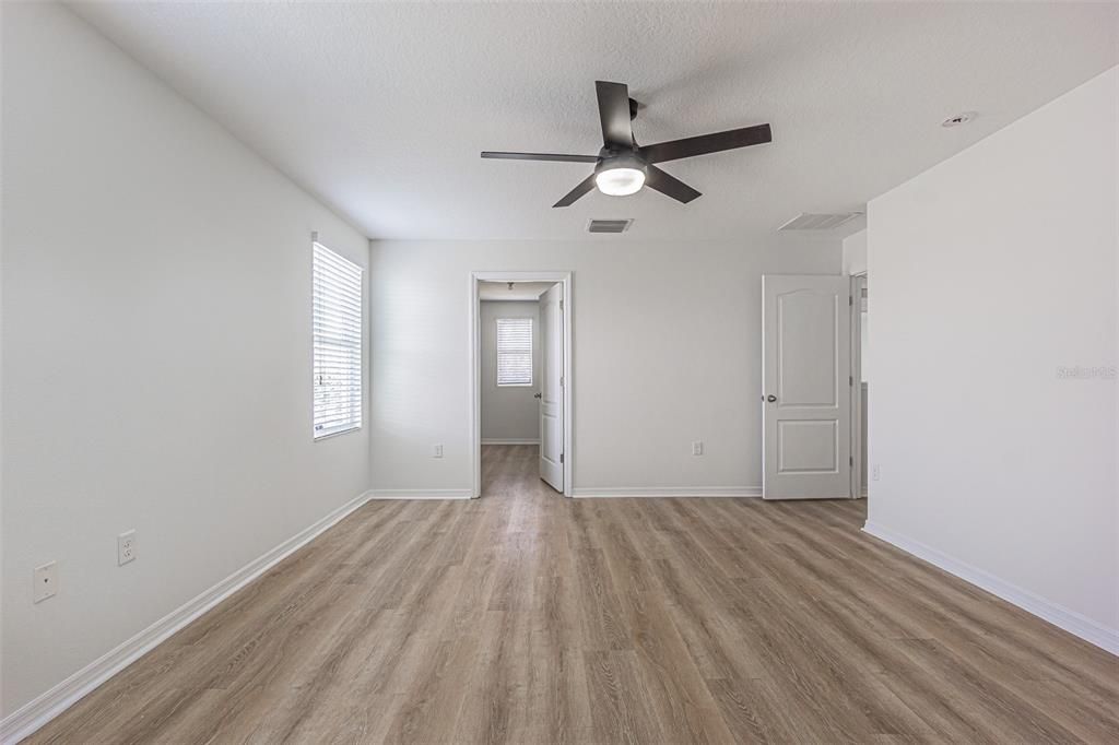 For Rent: $2,500 (4 beds, 2 baths, 2328 Square Feet)
