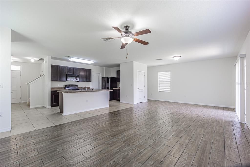 For Rent: $2,500 (4 beds, 2 baths, 2328 Square Feet)