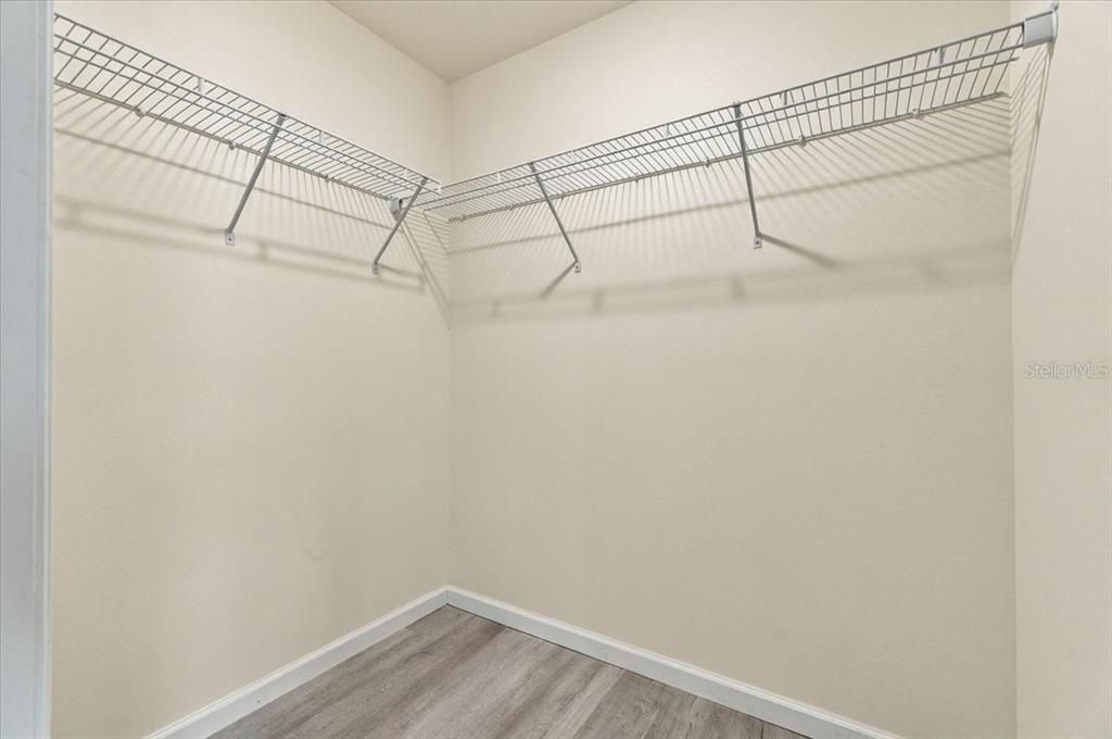 For Sale: $285,000 (4 beds, 2 baths, 1417 Square Feet)