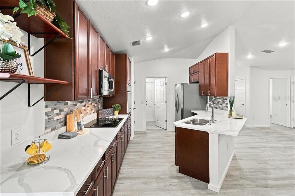 For Sale: $285,000 (4 beds, 2 baths, 1417 Square Feet)