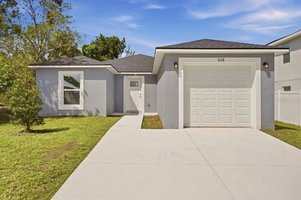 For Sale: $285,000 (4 beds, 2 baths, 1417 Square Feet)