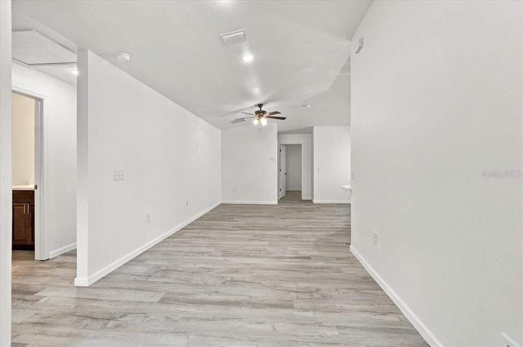 For Sale: $285,000 (4 beds, 2 baths, 1417 Square Feet)