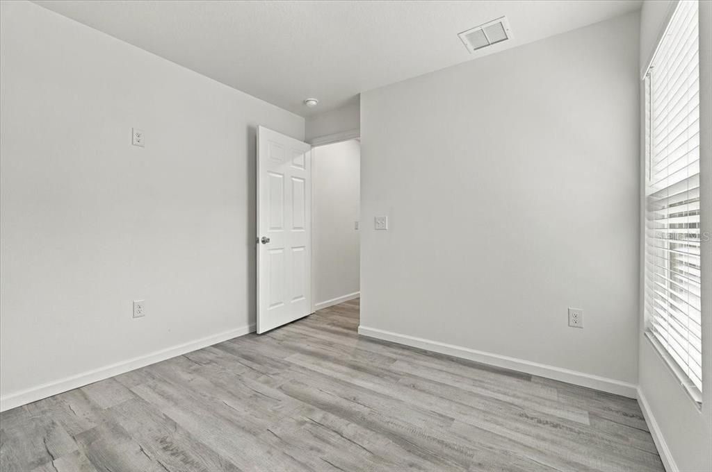 For Sale: $285,000 (4 beds, 2 baths, 1417 Square Feet)