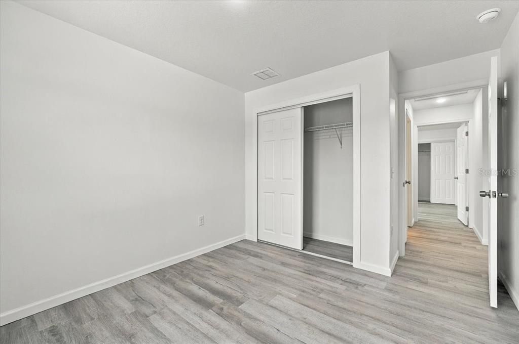 For Sale: $285,000 (4 beds, 2 baths, 1417 Square Feet)