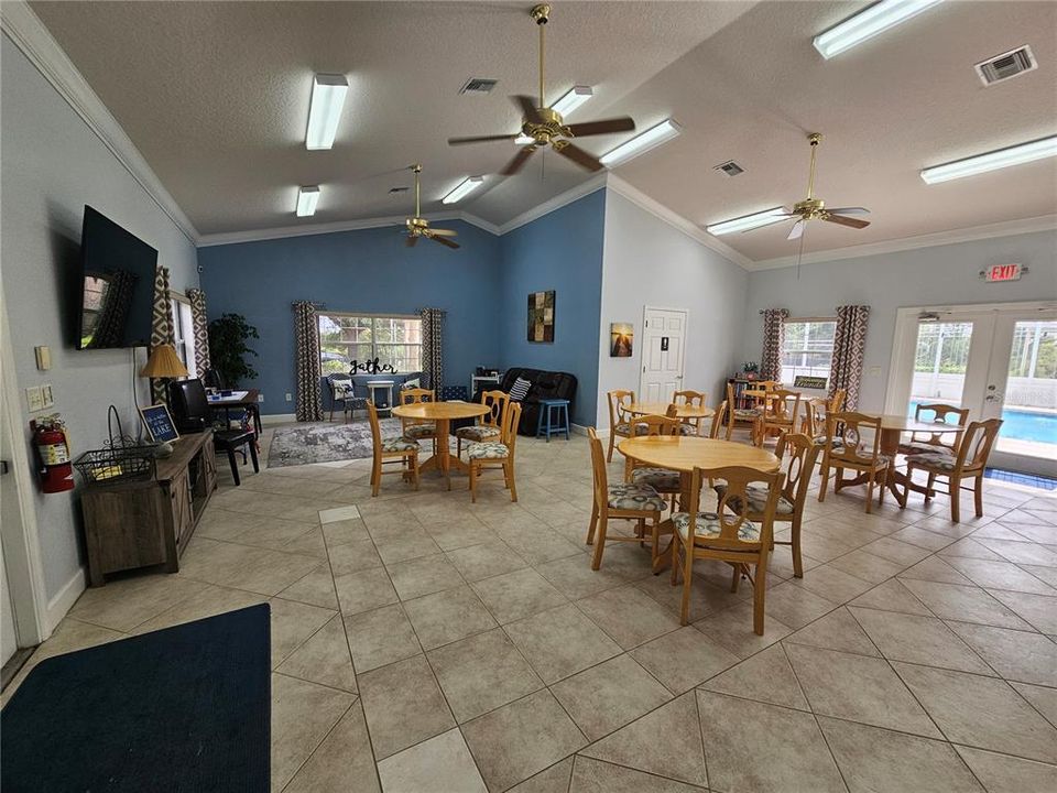 Activo con contrato: $399,000 (3 camas, 2 baños, 1613 Pies cuadrados)