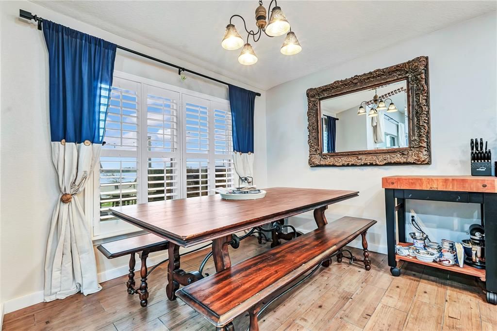 На продажу: $399,000 (3 спален, 2 ванн, 1613 Квадратных фут)