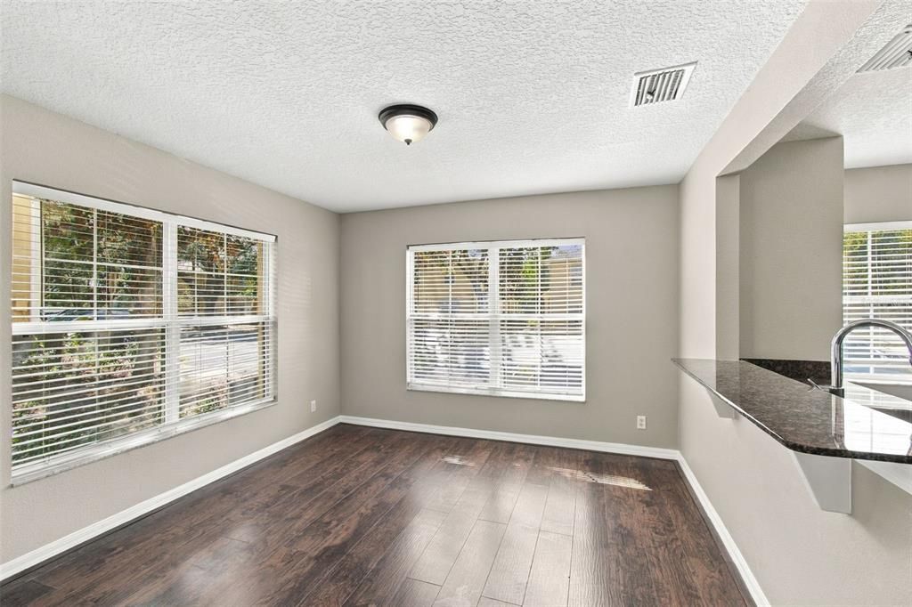 For Rent: $1,845 (3 beds, 2 baths, 1408 Square Feet)