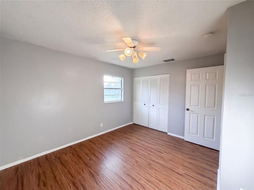 For Sale: $233,000 (3 beds, 2 baths, 1161 Square Feet)