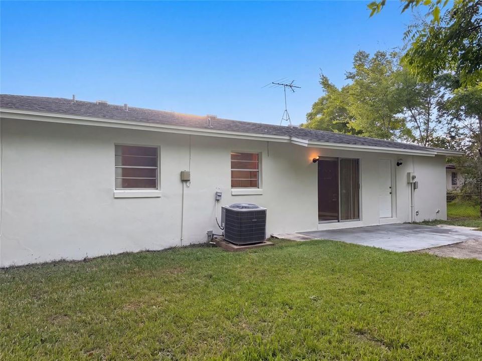 For Sale: $233,000 (3 beds, 2 baths, 1161 Square Feet)