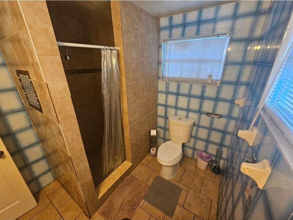 En Renta: $2,300 (3 camas, 2 baños, 1323 Pies cuadrados)