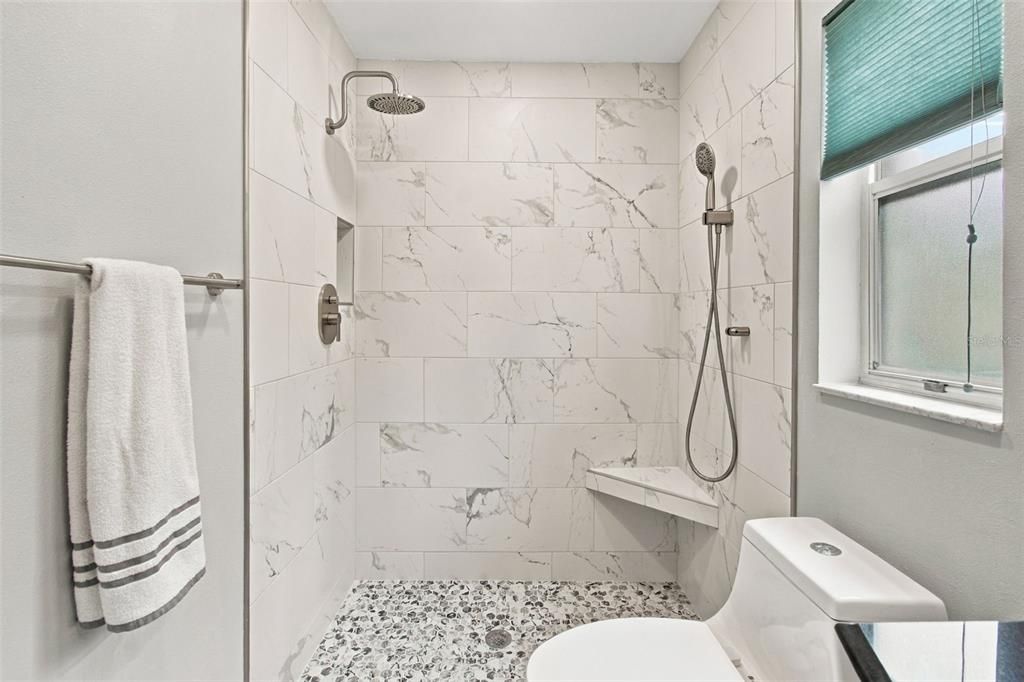 For Sale: $359,000 (2 beds, 2 baths, 2021 Square Feet)