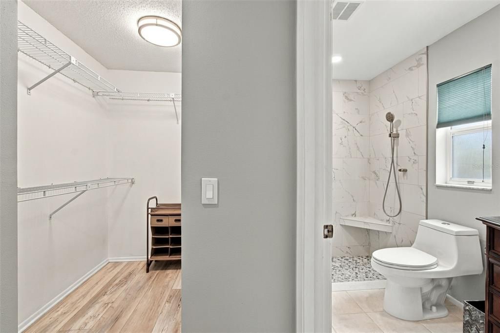For Sale: $359,000 (2 beds, 2 baths, 2021 Square Feet)