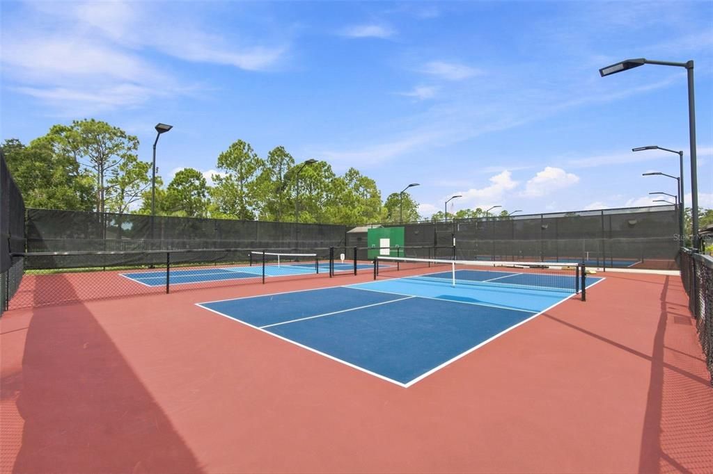 For Sale: $359,000 (2 beds, 2 baths, 2021 Square Feet)