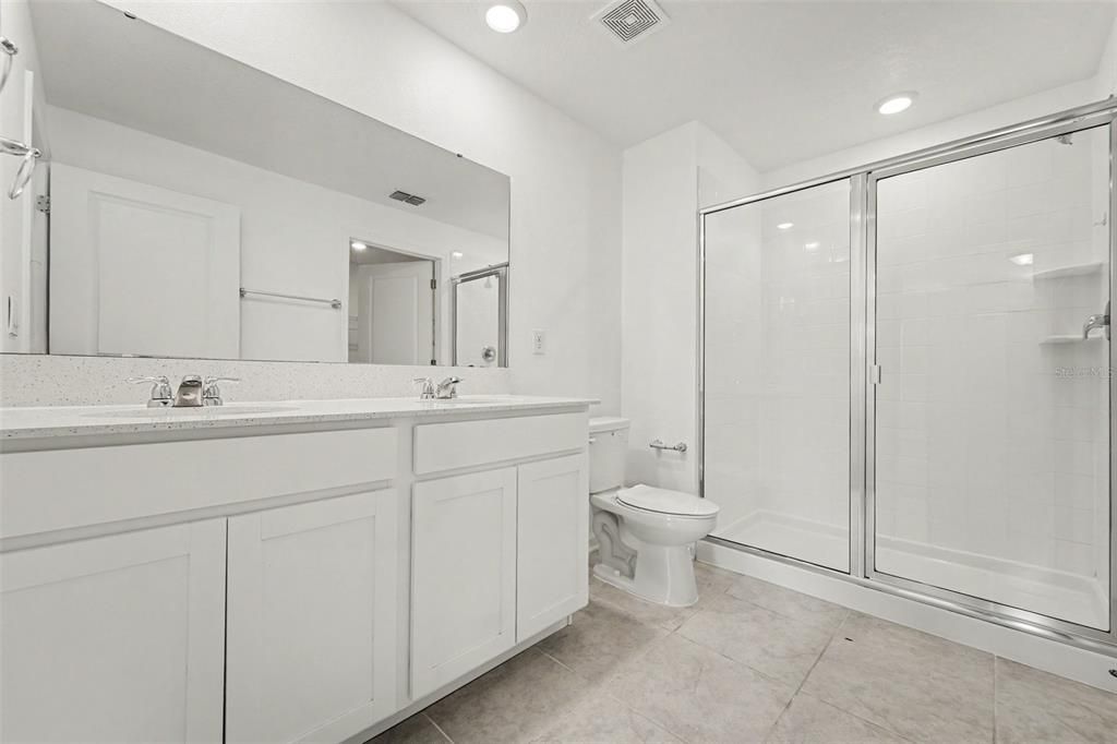 На продажу: $329,900 (3 спален, 2 ванн, 1552 Квадратных фут)