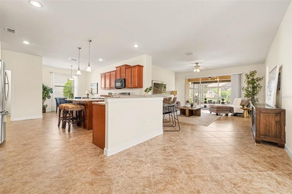For Sale: $445,000 (4 beds, 3 baths, 2293 Square Feet)