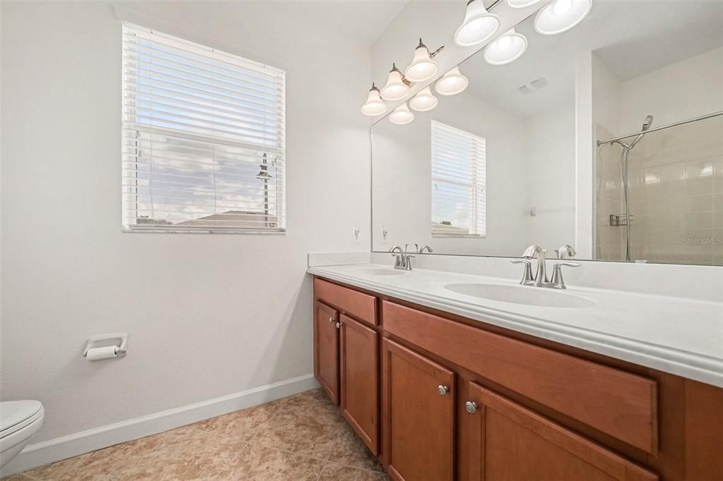 For Sale: $445,000 (4 beds, 3 baths, 2293 Square Feet)